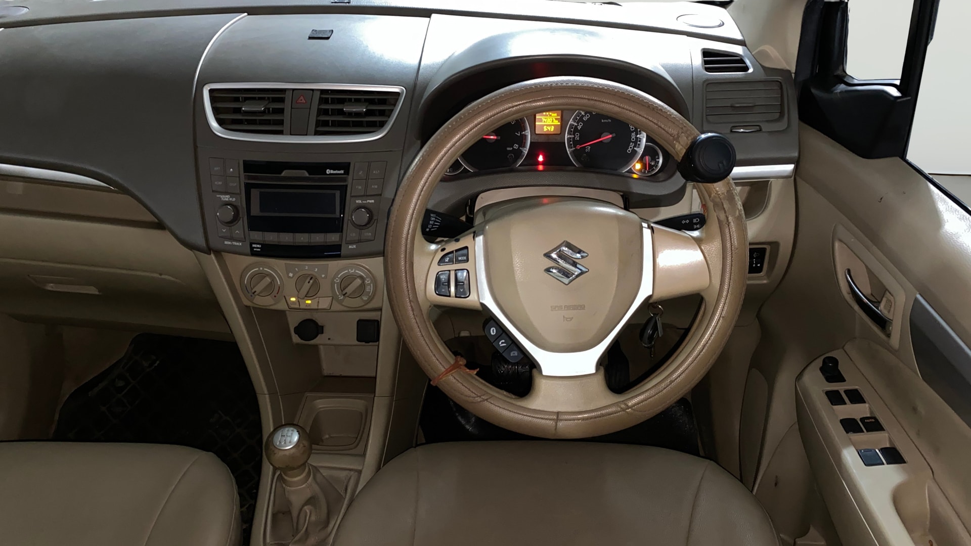 View 2017 Maruti Suzuki 1000 Base Variant Image 21 Used 2017 Maruti Suzuki 1000 Base Variant Image 21