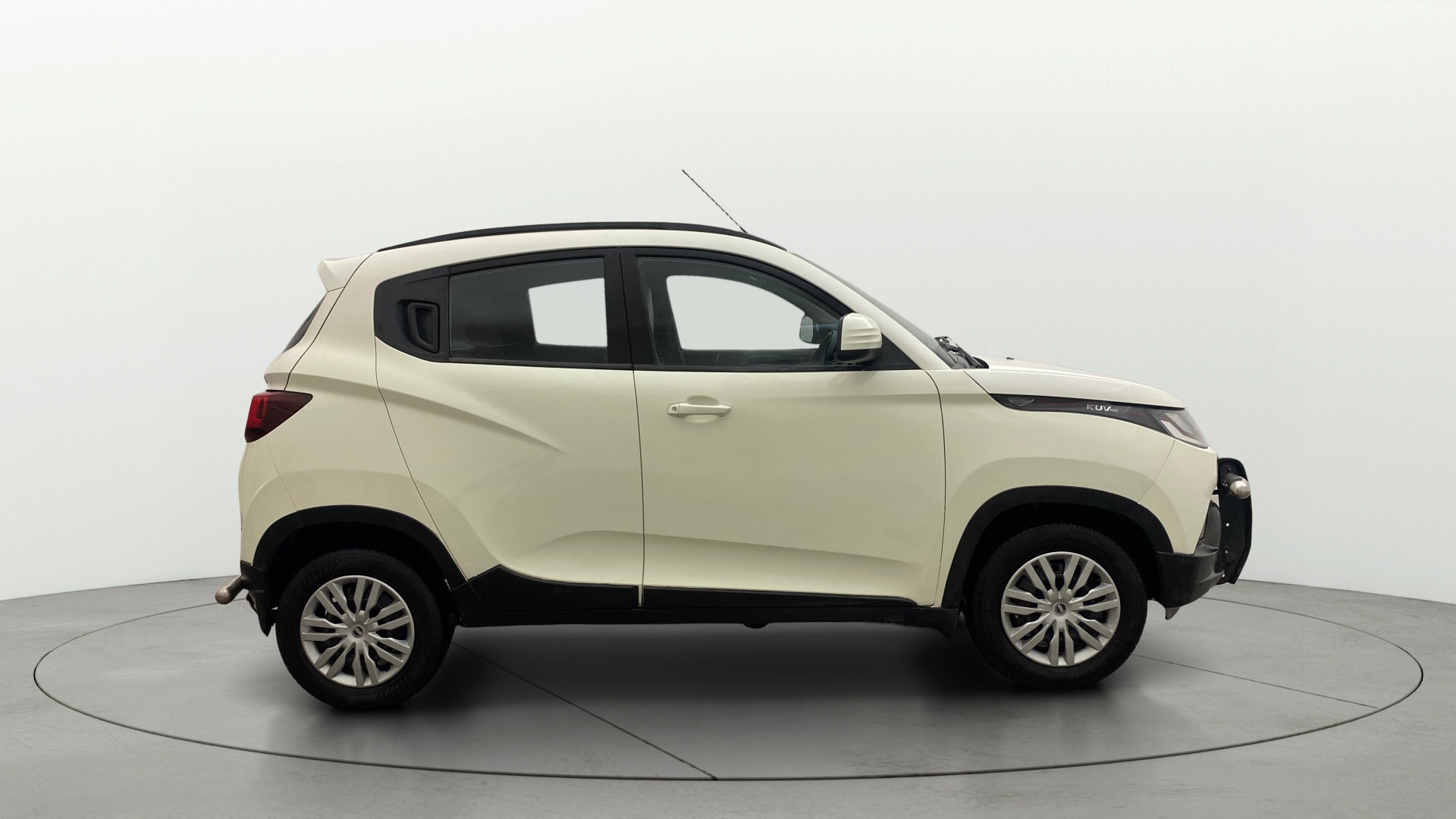 Used 2016 Mahindra KUV100 Used 2016 Mahindra KUV100