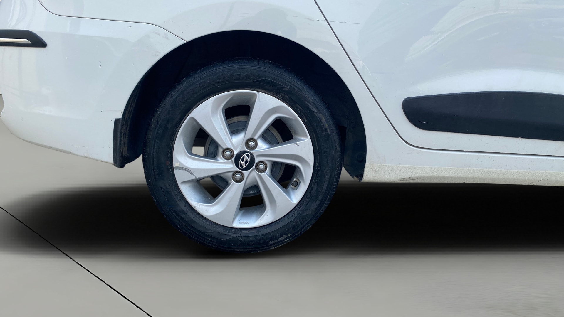 View 2018 Hyundai Xcent SX Petrol Image 24 Used 2018 Hyundai Xcent SX Petrol Image 24