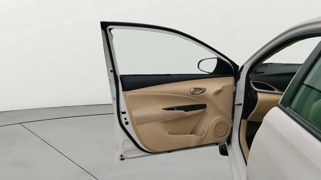 View Toyota Yaris Image 31 Used Toyota Yaris Image 31