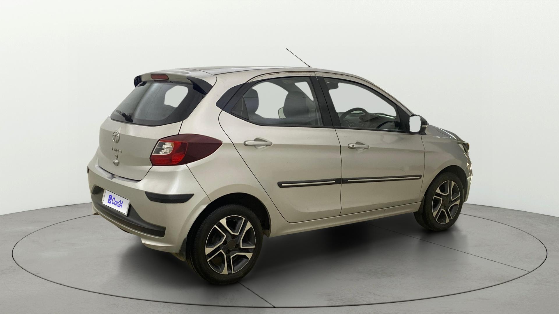 View 2021 Tata Tiago Revotorq XB Image 43 Used 2021 Tata Tiago Revotorq XB Image 43