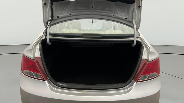View Hyundai Fluidic Verna Image 38 Used Hyundai Fluidic Verna Image 38