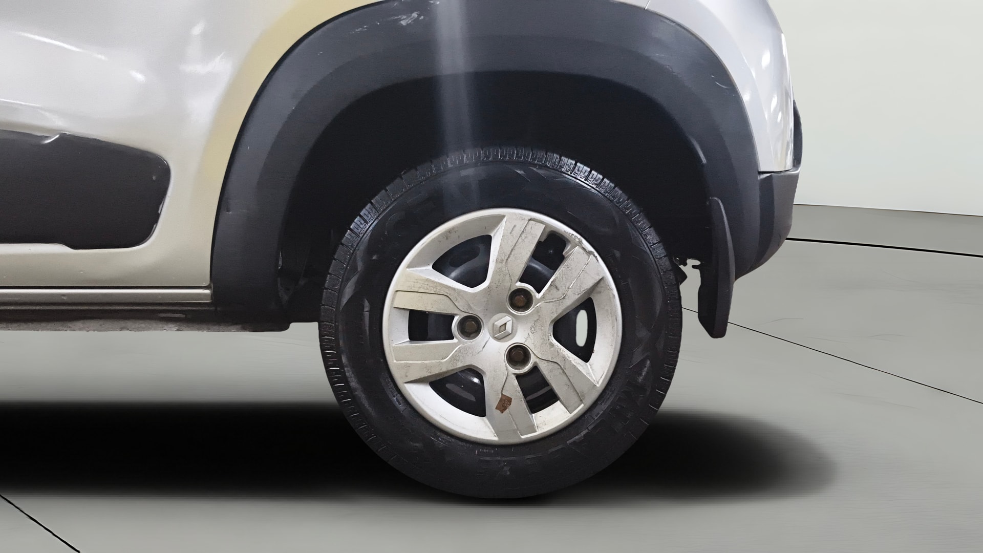 View 2016 Renault Kwid RXT 1.0 Image 11 Used 2016 Renault Kwid RXT 1.0 Image 11