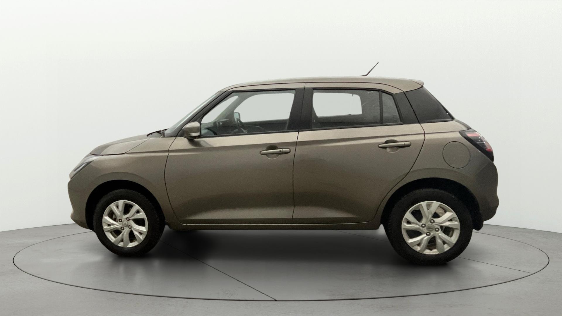 View 2025 Maruti Suzuki 1000 Base Variant Image 5 Used 2025 Maruti Suzuki 1000 Base Variant Image 5