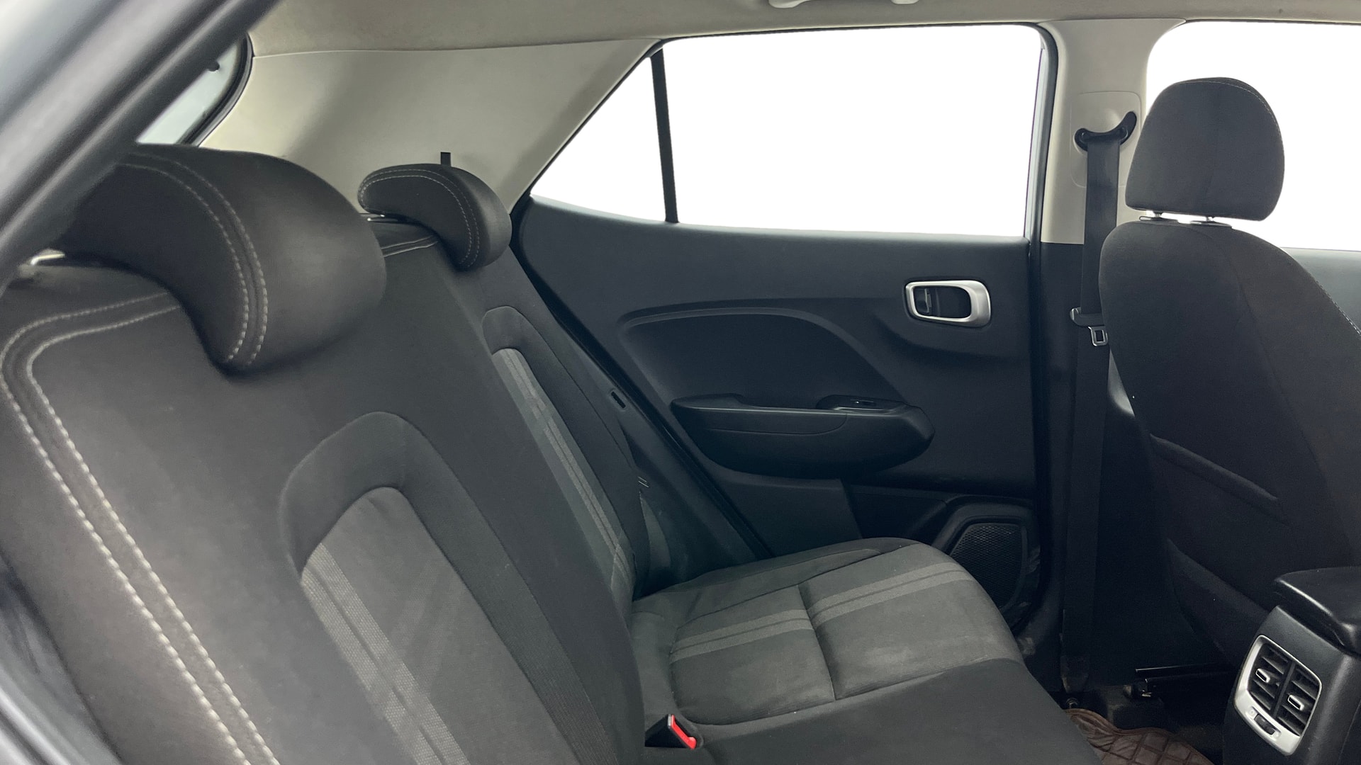 View 2020 Hyundai Venue SX 1.0 iMT Petrol Image 36 Used 2020 Hyundai Venue SX 1.0 iMT Petrol Image 36