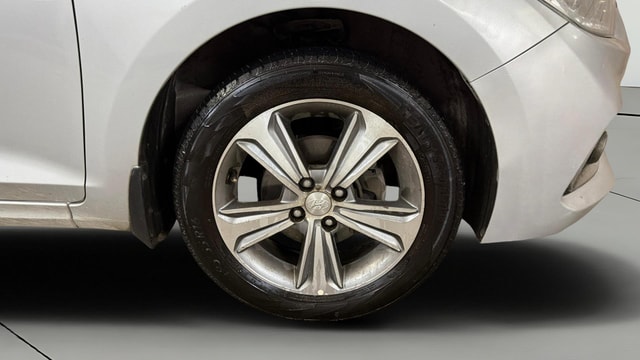 View Hyundai Verna Image 43 Used Hyundai Verna Image 43