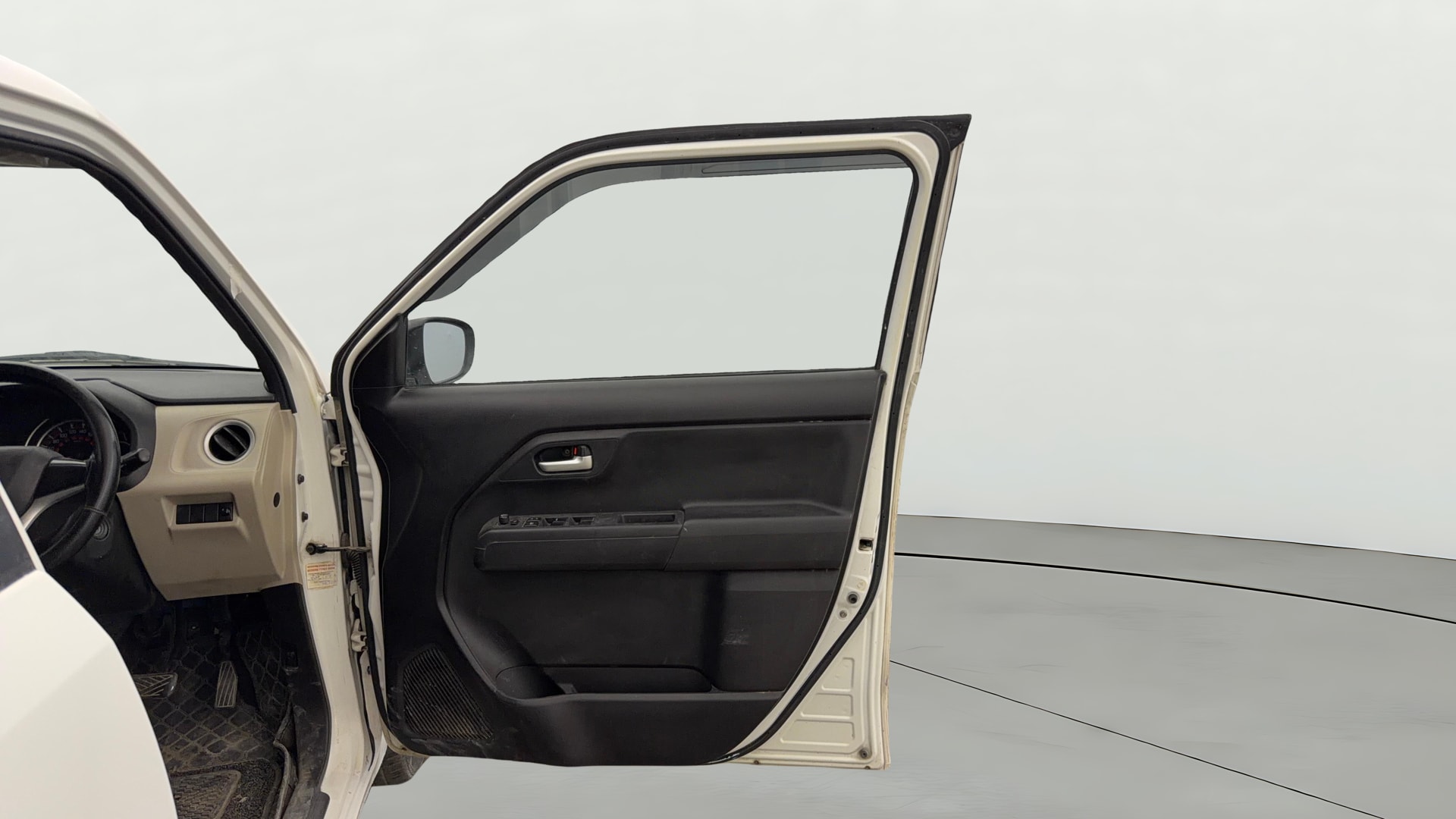 View 2019 Maruti Suzuki 1000 Base Variant Image 44 Used 2019 Maruti Suzuki 1000 Base Variant Image 44