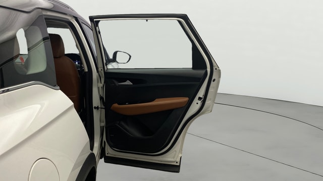 View MG Hector Plus Image 6 Used MG Hector Plus Image 6