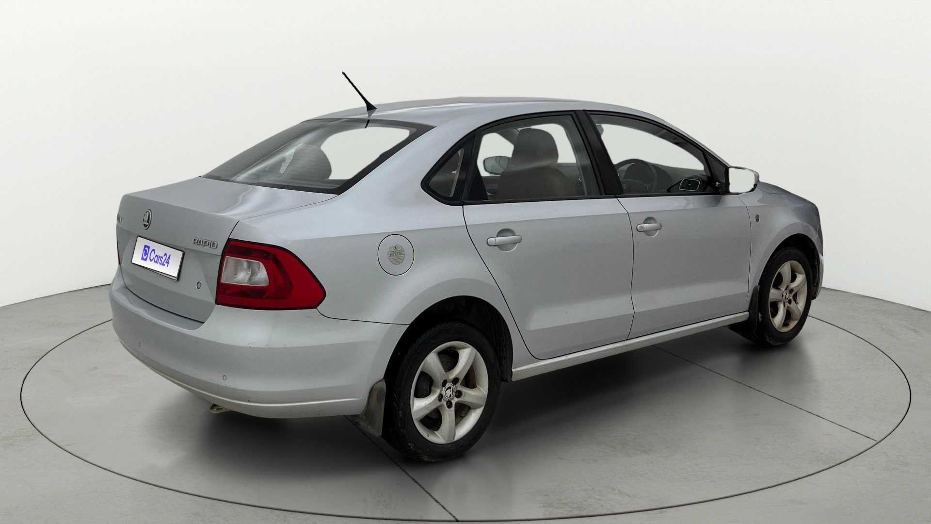 View 2014 Skoda Rapid 1.6 MPI Ambition Petrol BS IV Image 41 Used 2014 Skoda Rapid 1.6 MPI Ambition Petrol BS IV Image 41