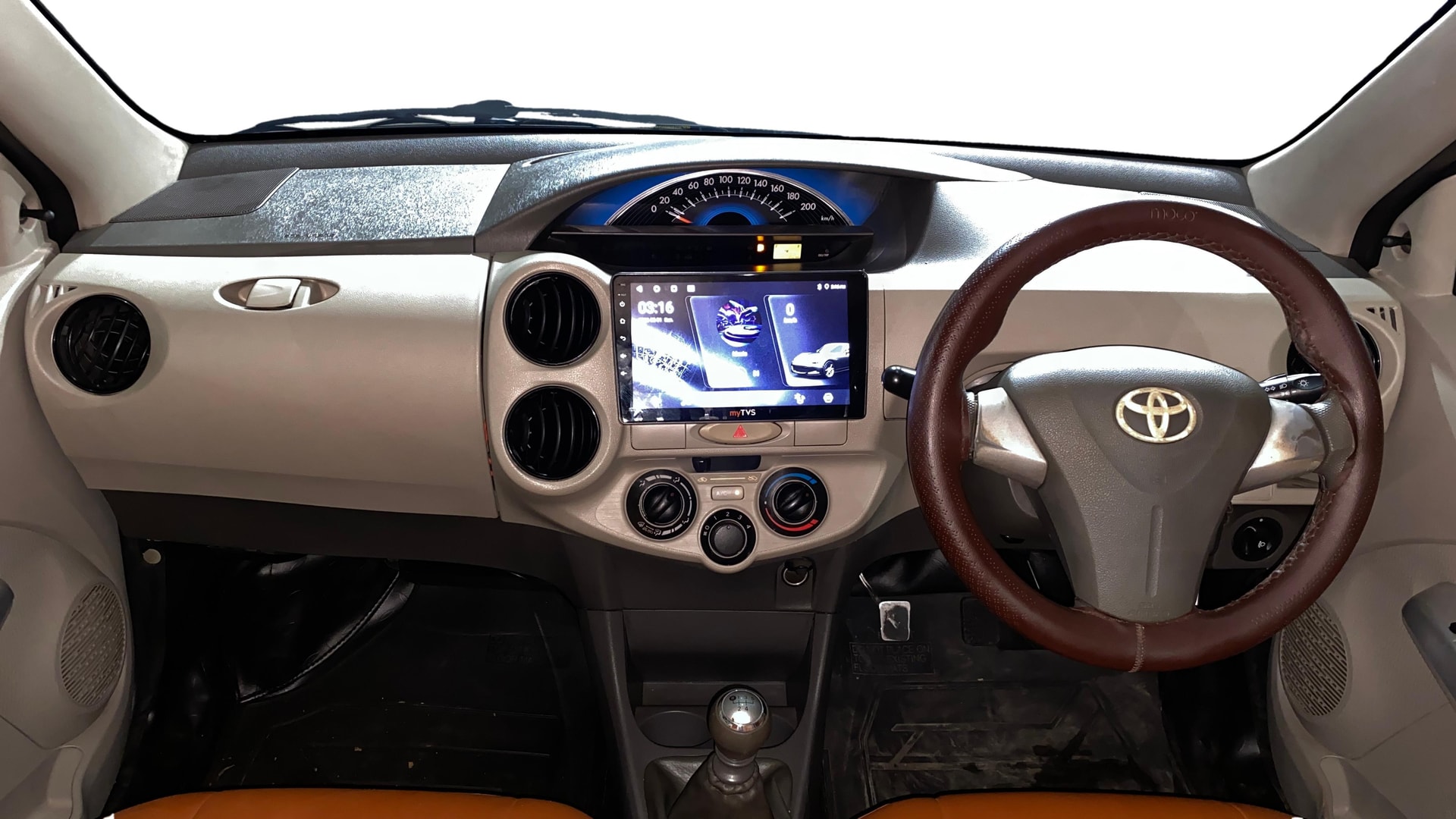 View 2013 Toyota Etios Liva GD Image 15 Used 2013 Toyota Etios Liva GD Image 15