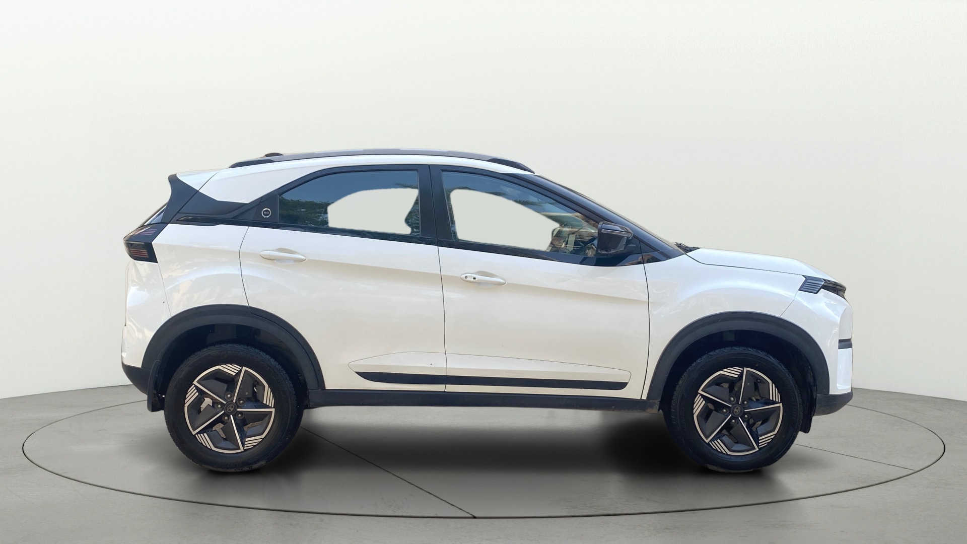 View 2024 Tata Nexon Revotron XE Image 9 Used 2024 Tata Nexon Revotron XE Image 9