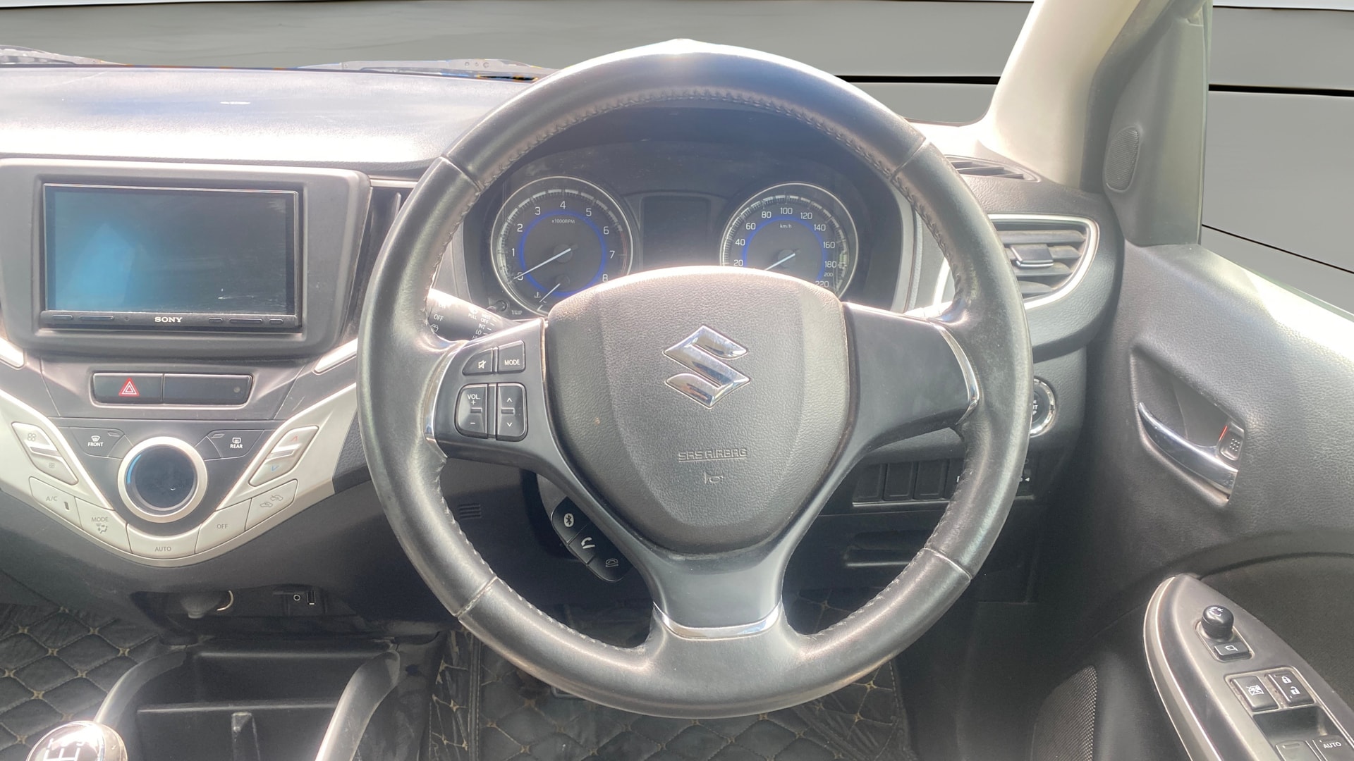 View 2017 Maruti Suzuki 1000 Base Variant Image 20 Used 2017 Maruti Suzuki 1000 Base Variant Image 20