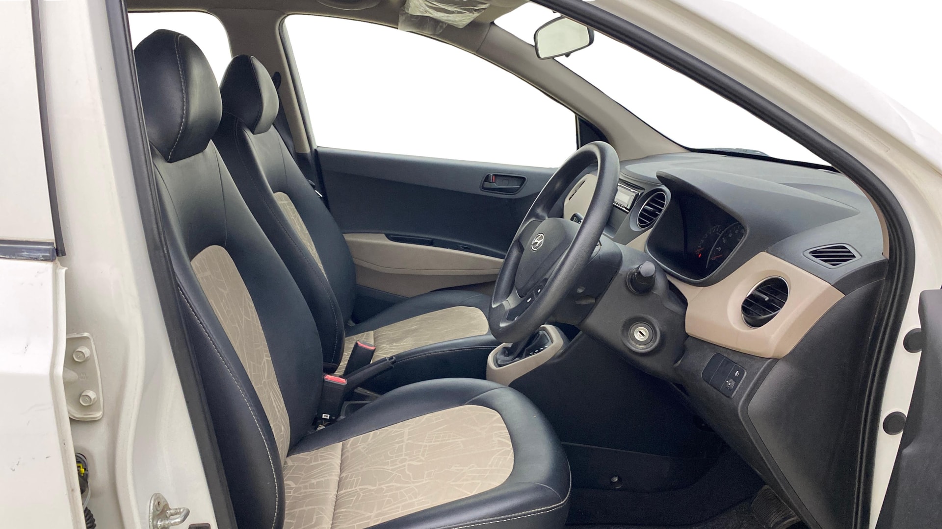 View 2017 Hyundai Grand i10 1.2 Magna Petrol AT Image 25 Used 2017 Hyundai Grand i10 1.2 Magna Petrol AT Image 25