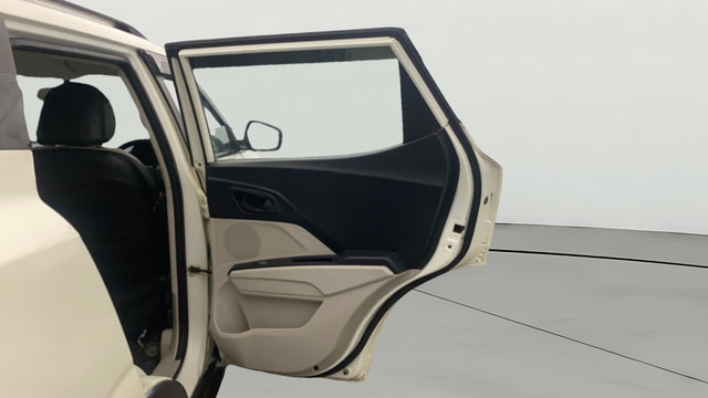 View Mahindra XUV300 Image 6 Used Mahindra XUV300 Image 6