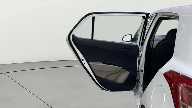 View Hyundai Grand i10 Image 14 Used Hyundai Grand i10 Image 14