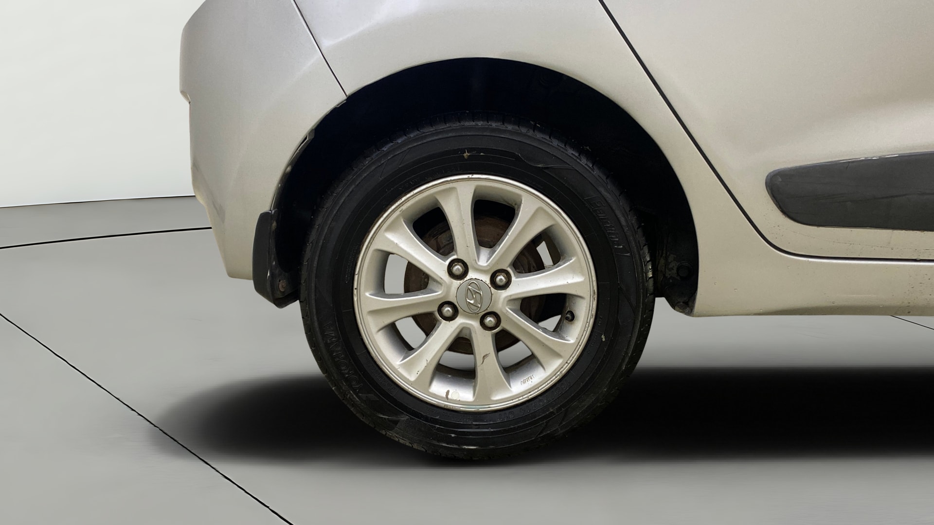View 2014 Hyundai Grand i10 1.2 Asta Petrol Image 23 Used 2014 Hyundai Grand i10 1.2 Asta Petrol Image 23