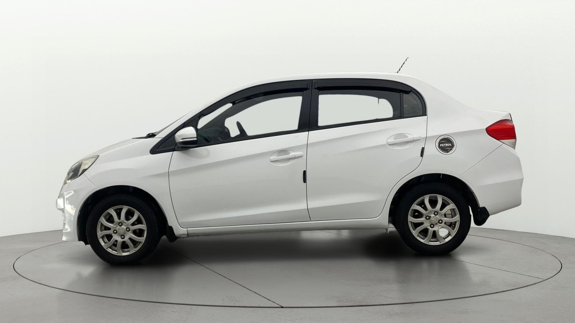 View 2016 Honda Amaze E MT Petrol BS IV Image 5 Used 2016 Honda Amaze E MT Petrol BS IV Image 5