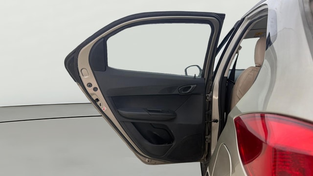 View Tata Tiago NRG Image 22 Used Tata Tiago NRG Image 22