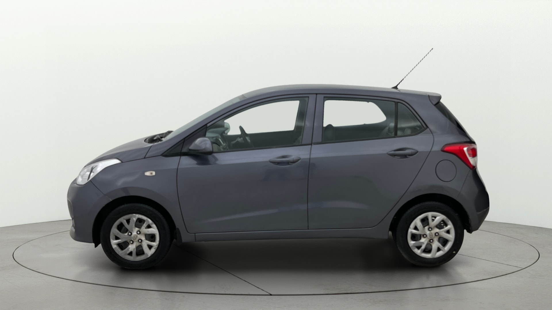 View 2017 Hyundai Grand i10 Sportz 1.2 Kappa Image 6 Used 2017 Hyundai Grand i10 Sportz 1.2 Kappa Image 6
