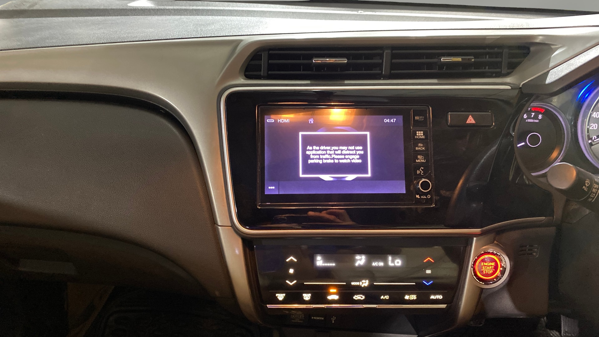 View 2017 Honda City ZX MT Diesel Anniversary Edition Image 18 Used 2017 Honda City ZX MT Diesel Anniversary Edition Image 18