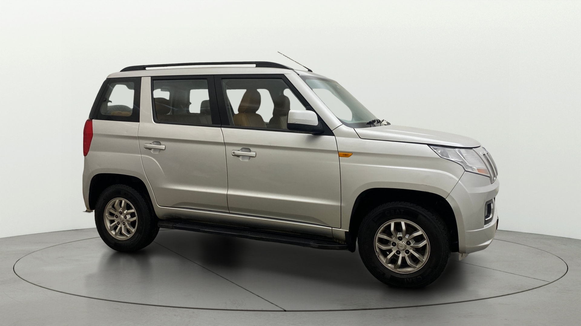 View 2017 Mahindra TUV300 T8 Image 22 Used 2017 Mahindra TUV300 T8 Image 22