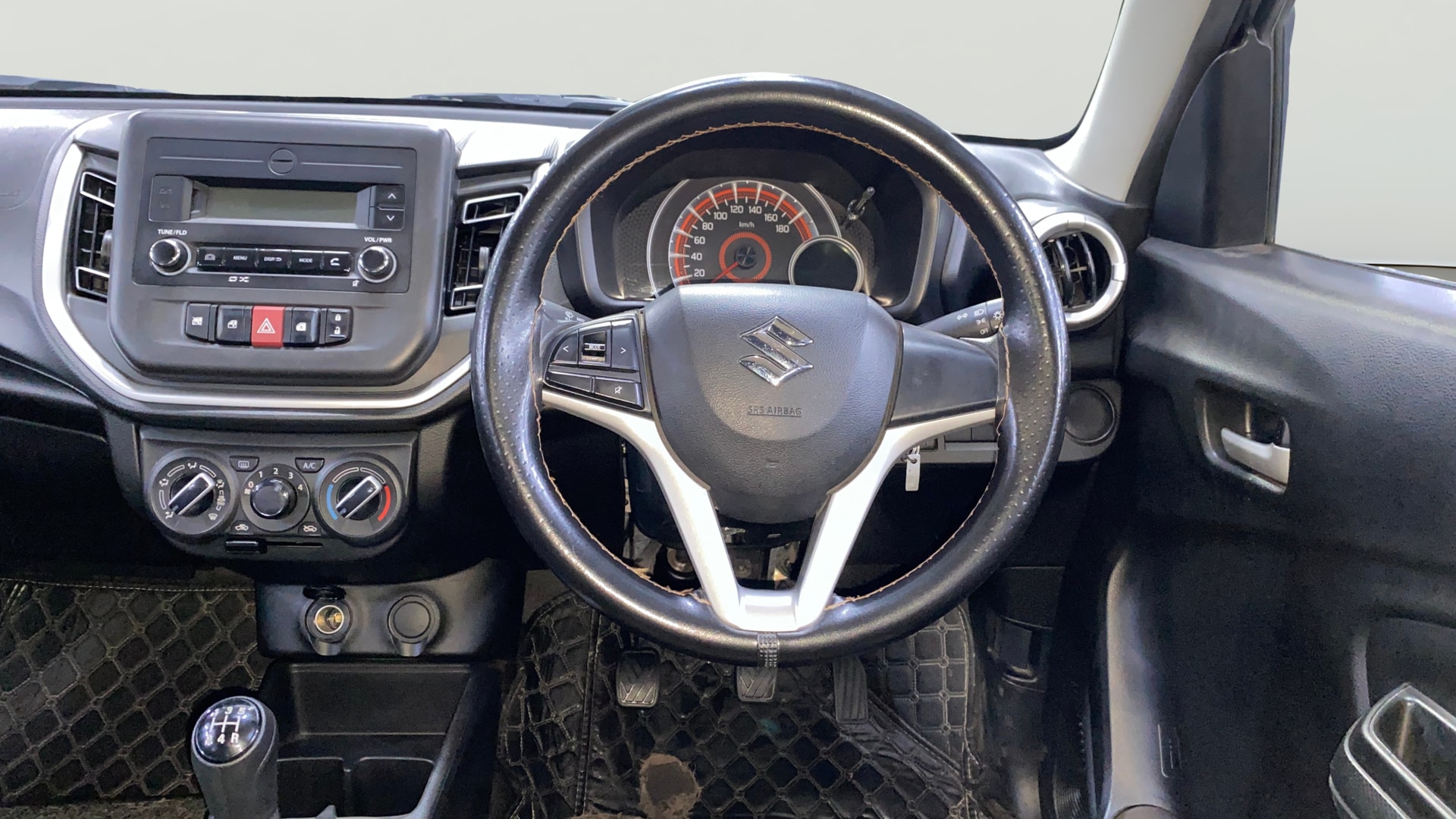 View 2024 Maruti Suzuki 1000 Base Variant Image 20 Used 2024 Maruti Suzuki 1000 Base Variant Image 20