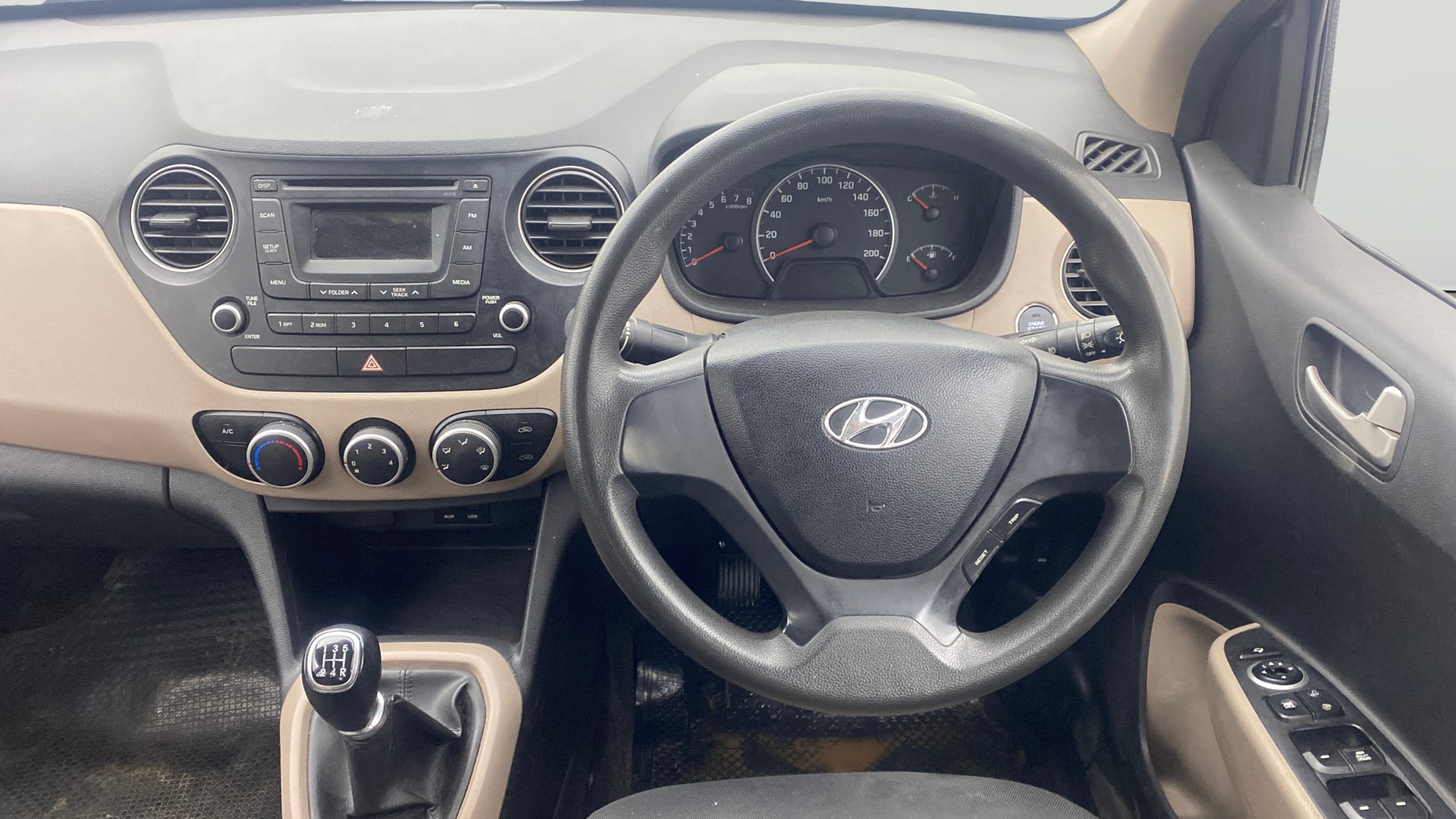 View 2014 Hyundai Grand i10 Sportz 1.2 Kappa Image 20 Used 2014 Hyundai Grand i10 Sportz 1.2 Kappa Image 20