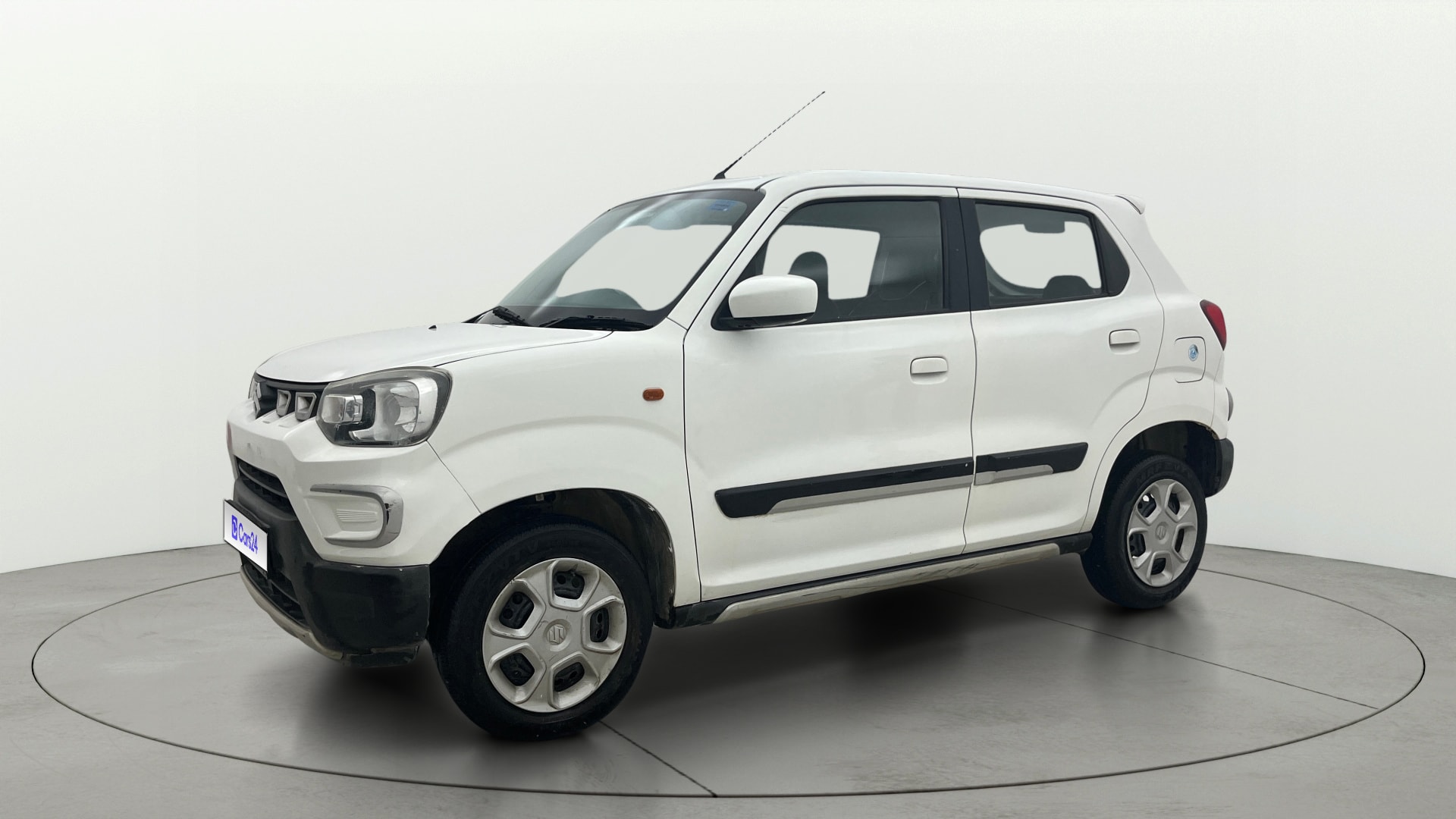 View 2021 Maruti Suzuki 1000 Base Variant Image 21 Used 2021 Maruti Suzuki 1000 Base Variant Image 21