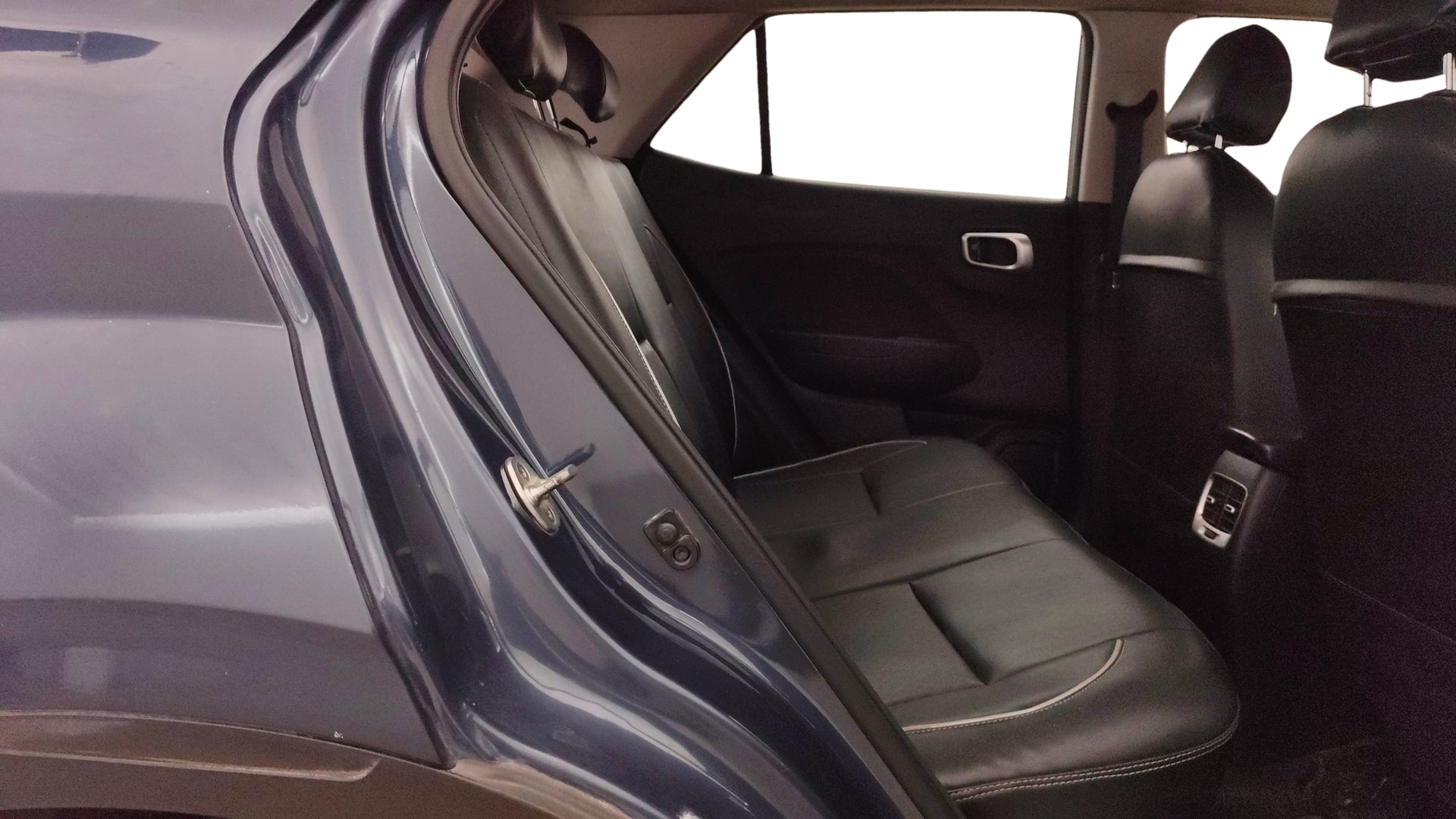View 2021 Hyundai Venue SX Plus 1.0 Petrol AT Image 31 Used 2021 Hyundai Venue SX Plus 1.0 Petrol AT Image 31