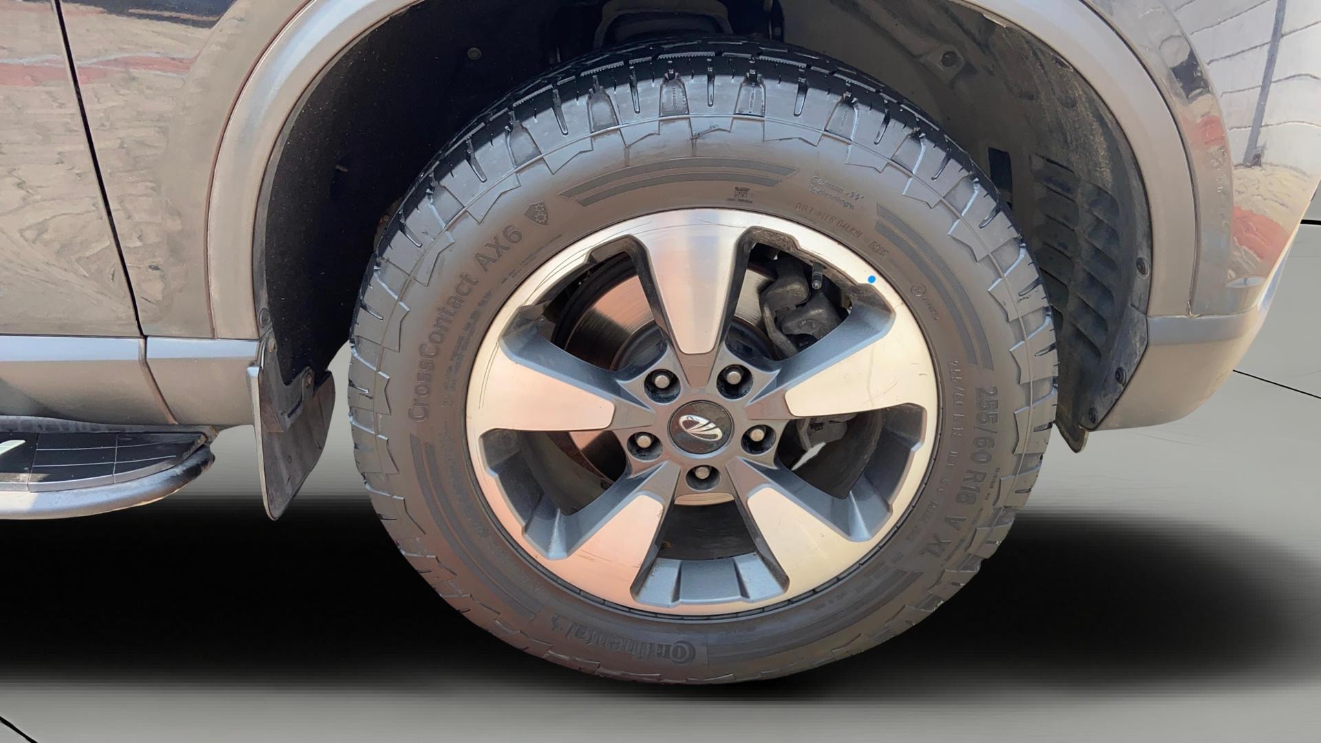 View 2019 Mahindra Alturas G4 4WD AT Image 46 Used 2019 Mahindra Alturas G4 4WD AT Image 46
