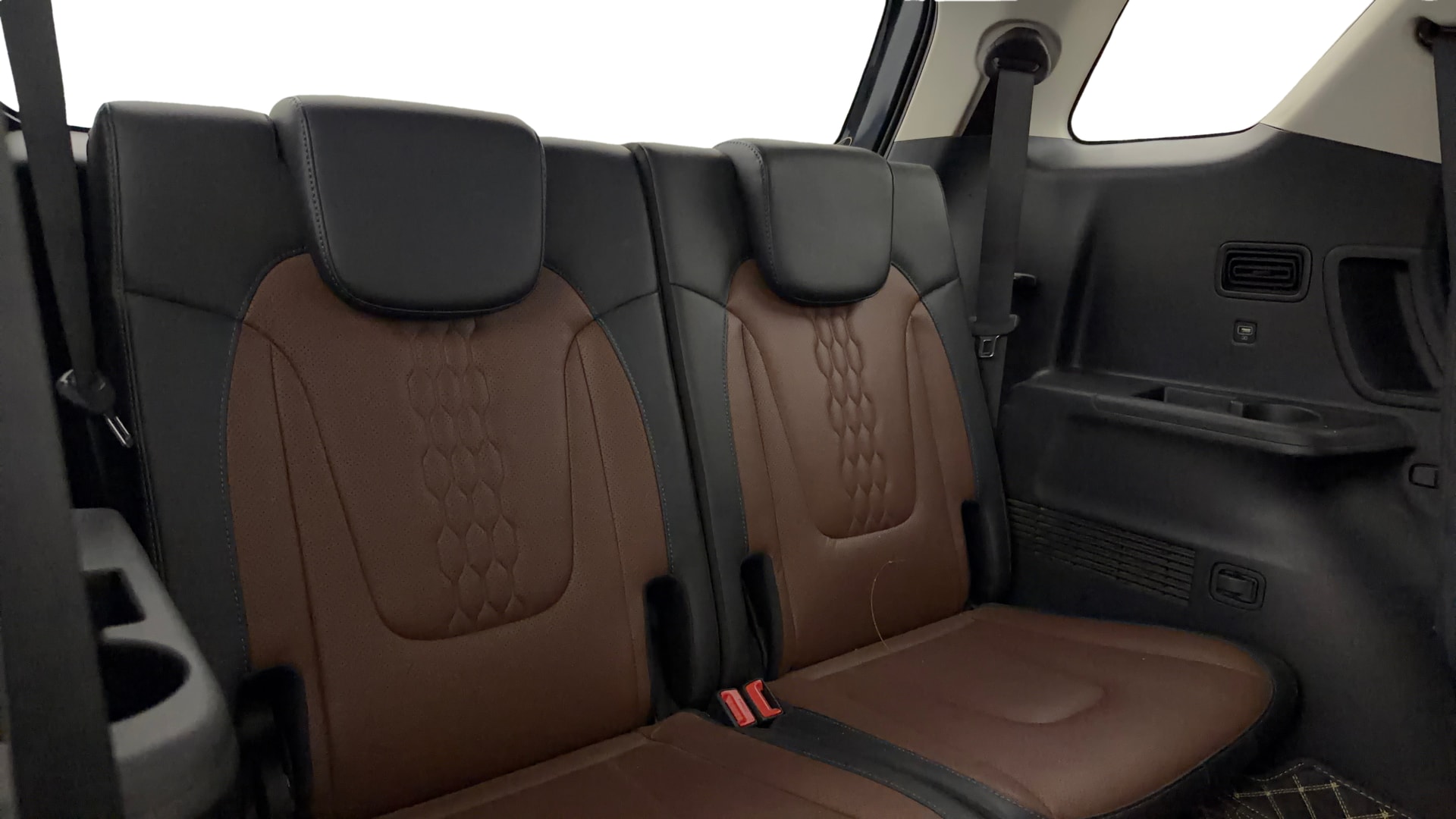 View 2022 Hyundai Alcazar Prestige 6 Seater MT Petrol Image 10 Used 2022 Hyundai Alcazar Prestige 6 Seater MT Petrol Image 10
