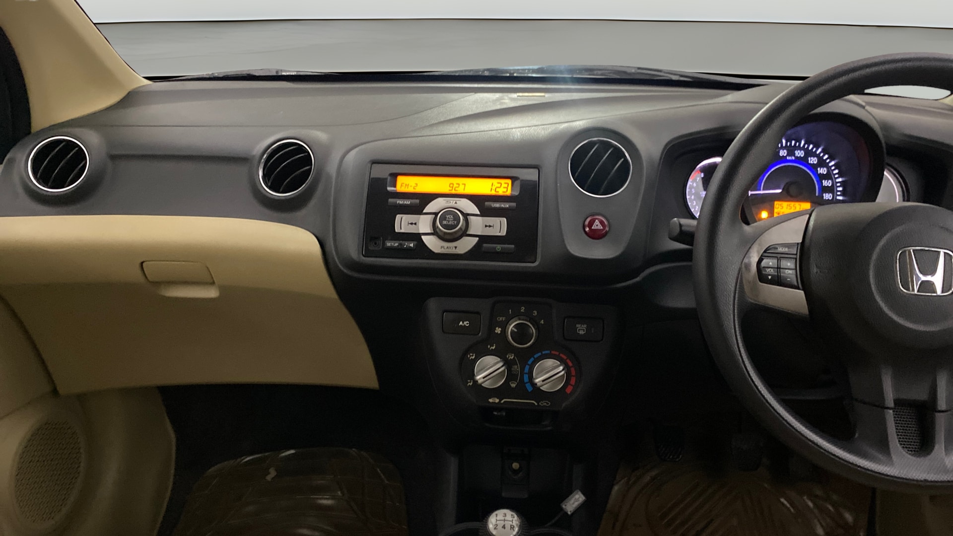 View 2015 Honda Brio S MT Petrol Image 17 Used 2015 Honda Brio S MT Petrol Image 17
