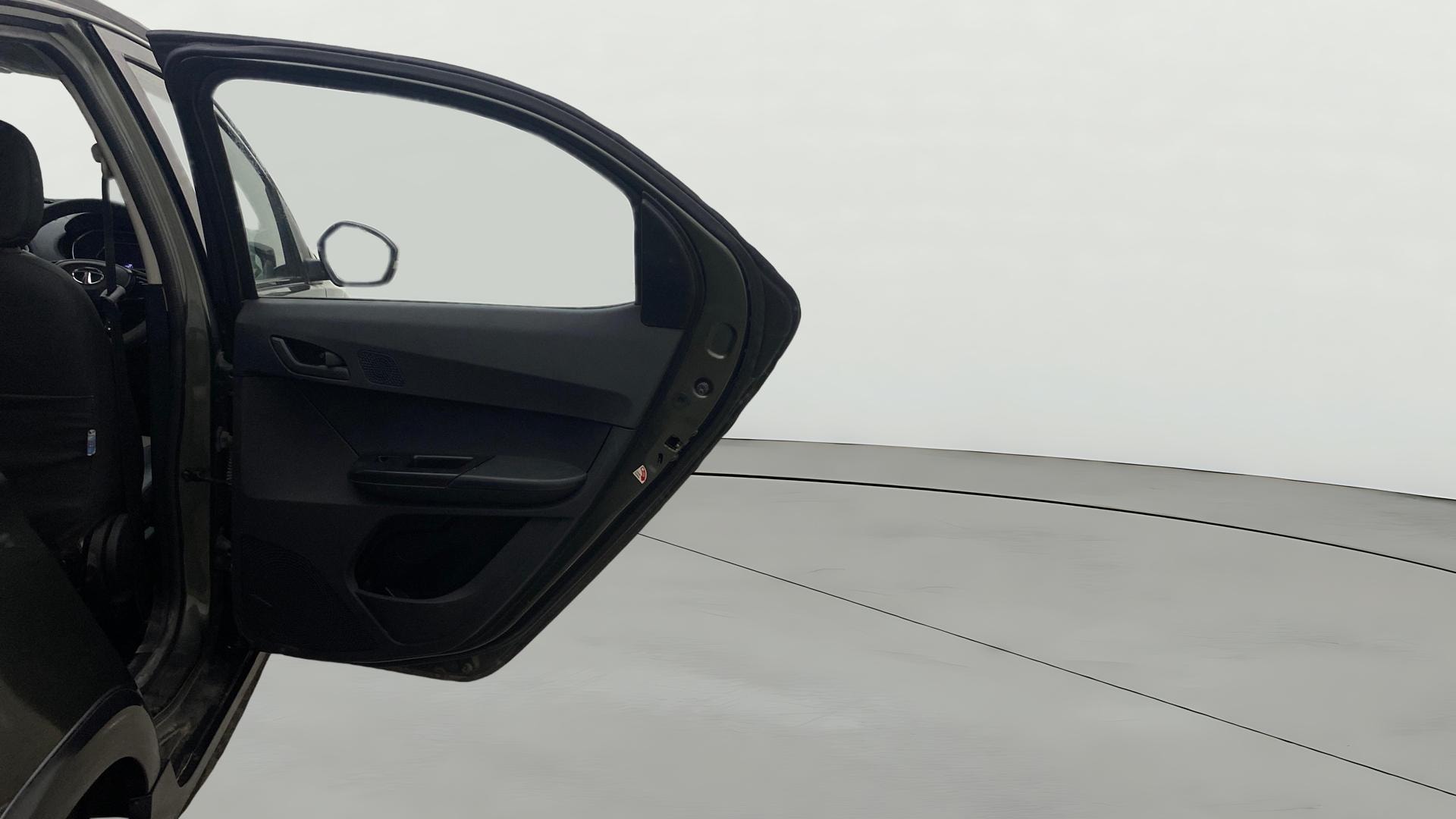 View 2022 Tata Tiago NRG XZ Revotron AMT Image 7 Used 2022 Tata Tiago NRG XZ Revotron AMT Image 7