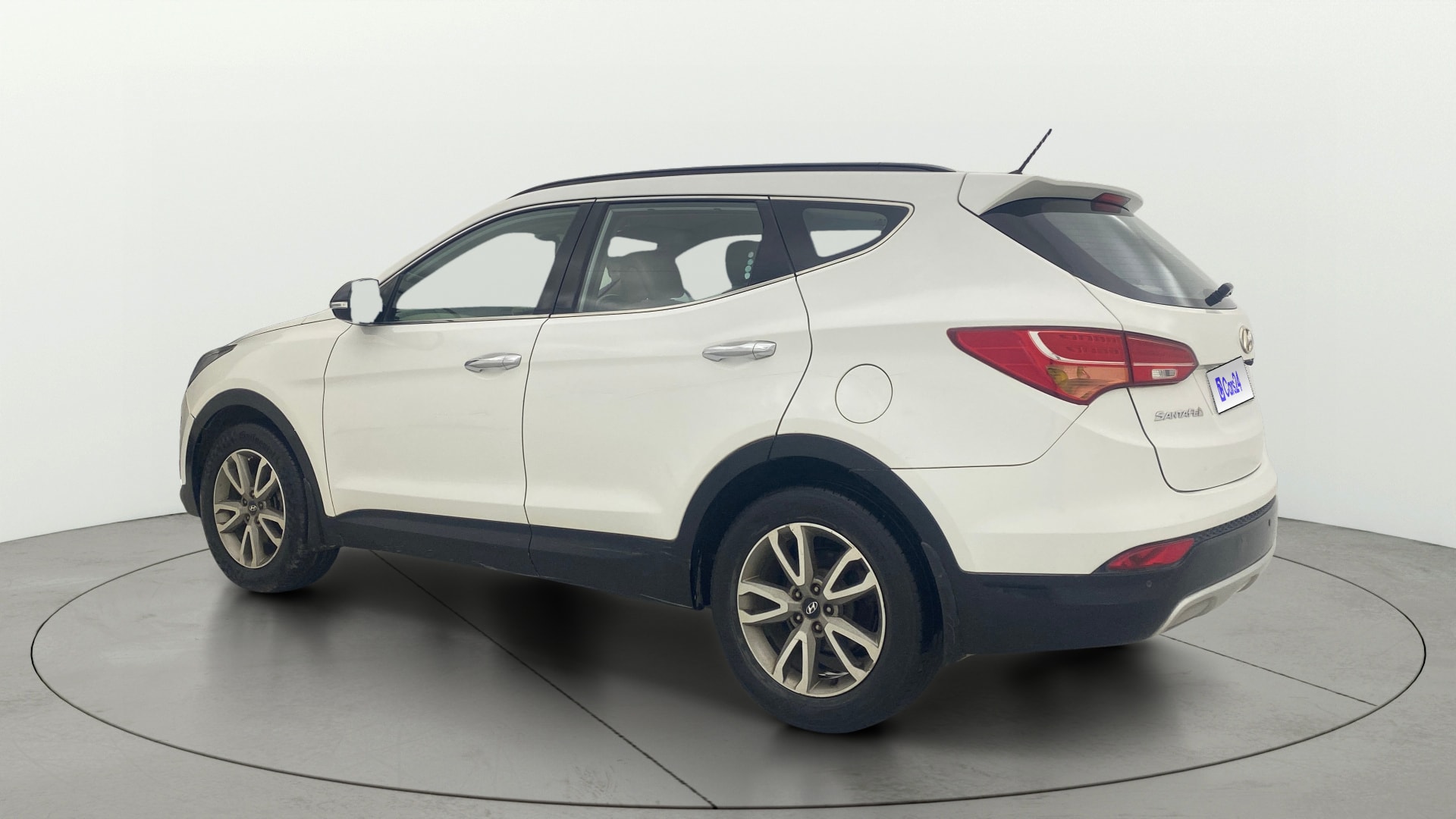 View 2014 Hyundai Santa Fe 2WD AT Image 2 Used 2014 Hyundai Santa Fe 2WD AT Image 2