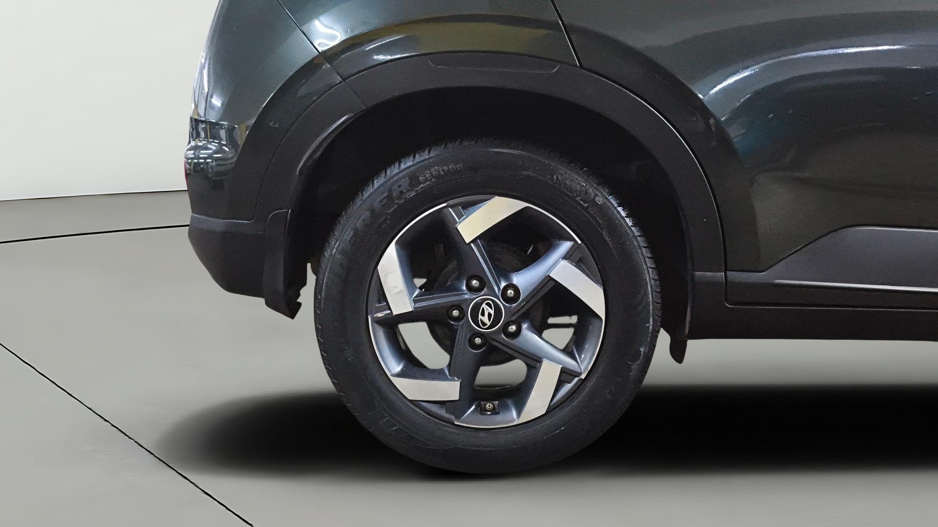 View 2021 Hyundai Venue SX Plus 1.0 Petrol AT Image 33 Used 2021 Hyundai Venue SX Plus 1.0 Petrol AT Image 33