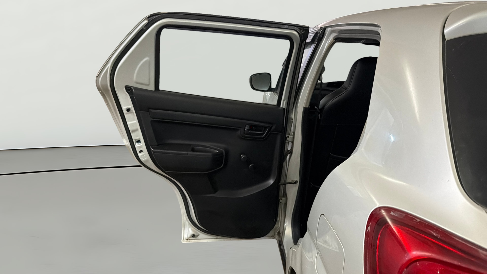 View 2019 Maruti Suzuki 1000 Base Variant Image 22 Used 2019 Maruti Suzuki 1000 Base Variant Image 22