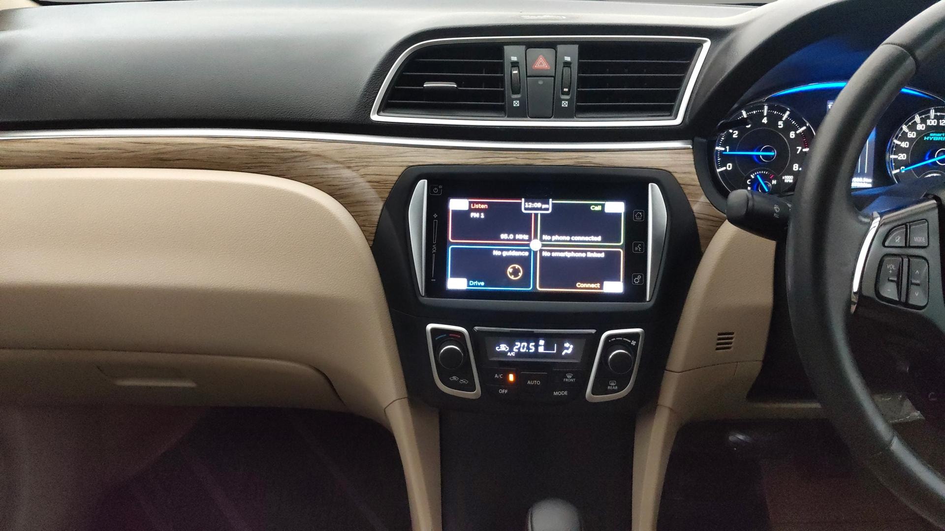 View 2019 Maruti Suzuki 1000 Base Variant Image 18 Used 2019 Maruti Suzuki 1000 Base Variant Image 18