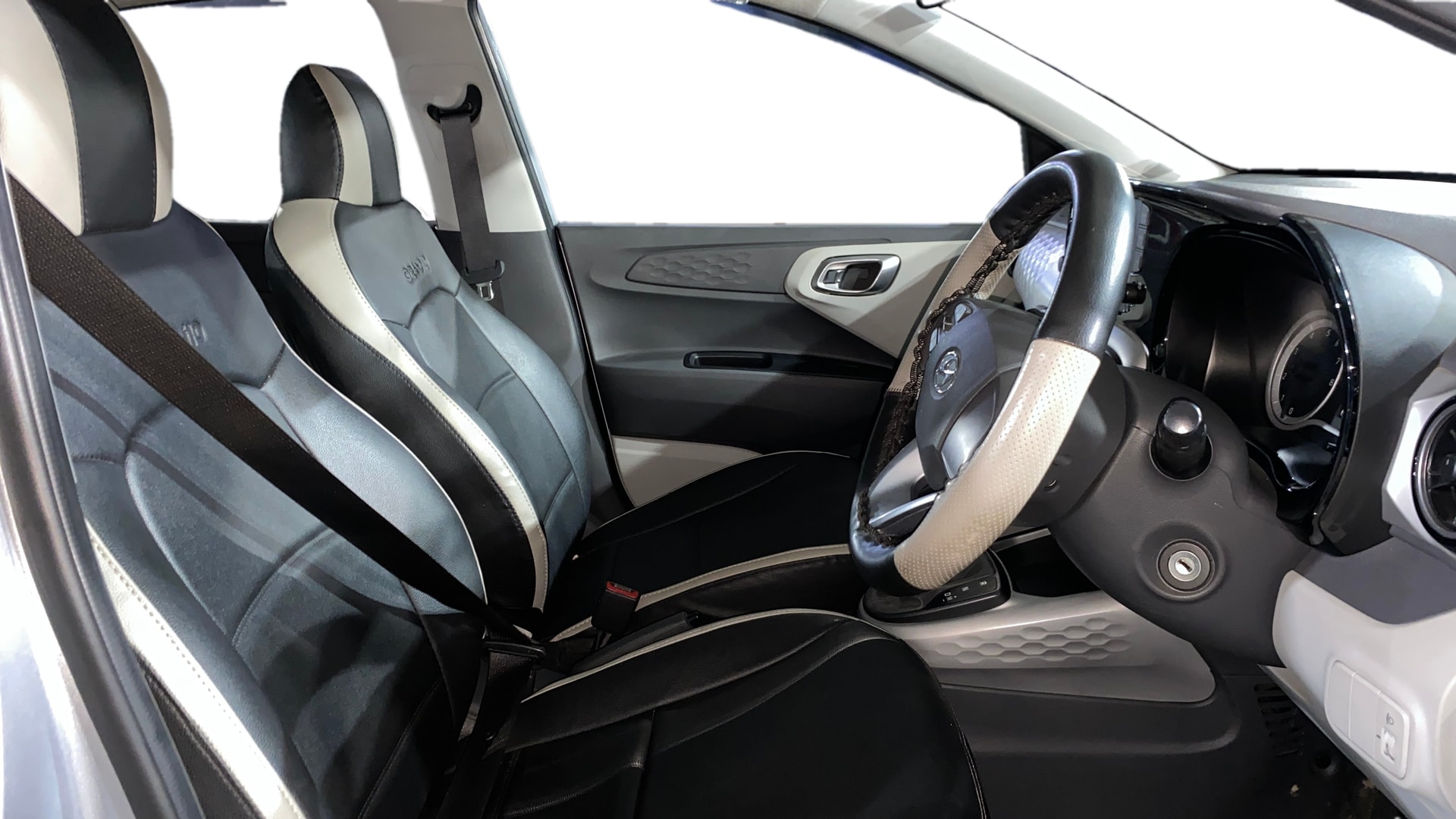 View 2022 Hyundai Grand i10 Nios Sportz Petrol AMT Image 26 Used 2022 Hyundai Grand i10 Nios Sportz Petrol AMT Image 26