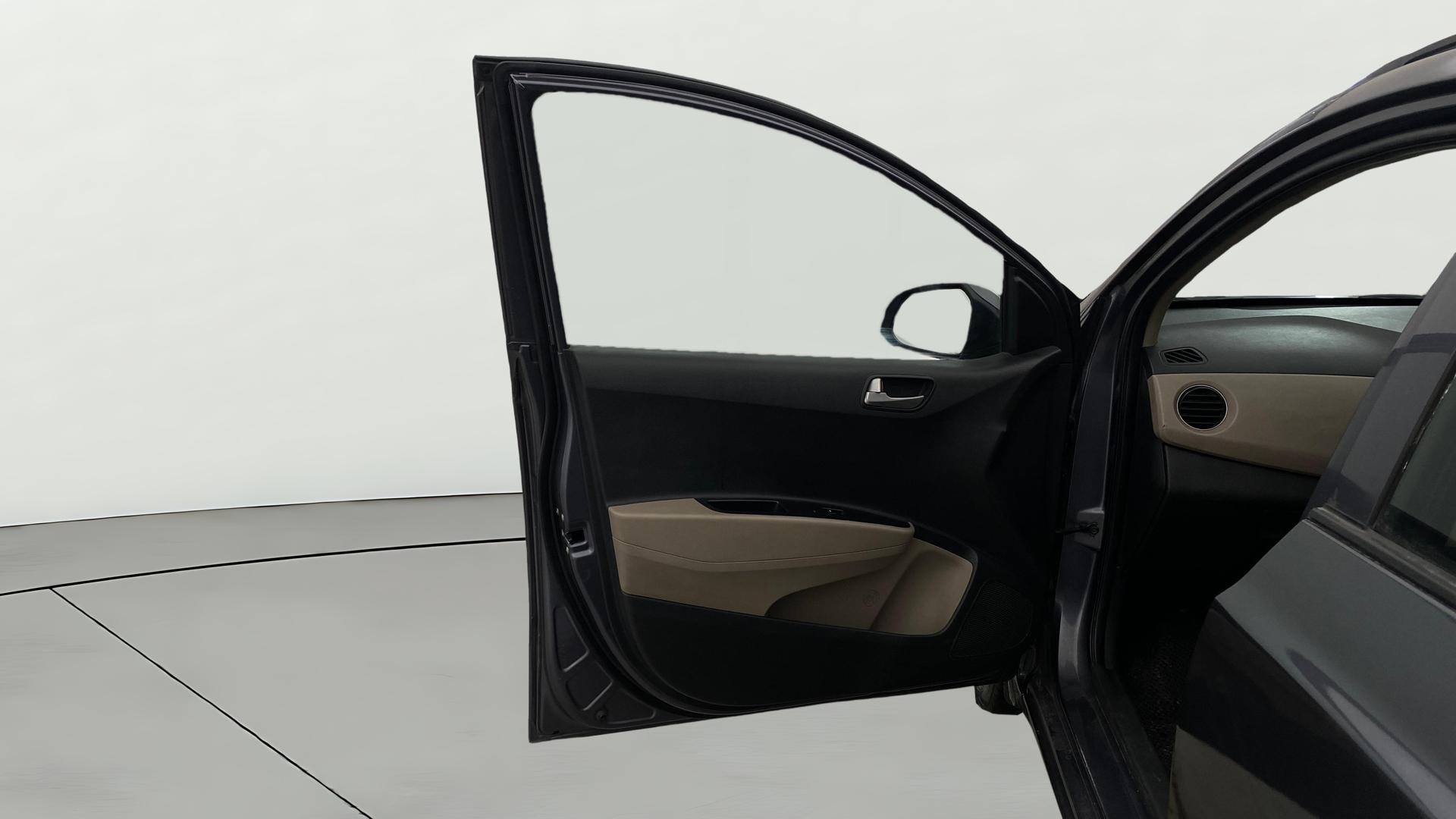 View 2015 Hyundai Grand i10 Asta AT 1.2 Kappa VTVT Image 31 Used 2015 Hyundai Grand i10 Asta AT 1.2 Kappa VTVT Image 31