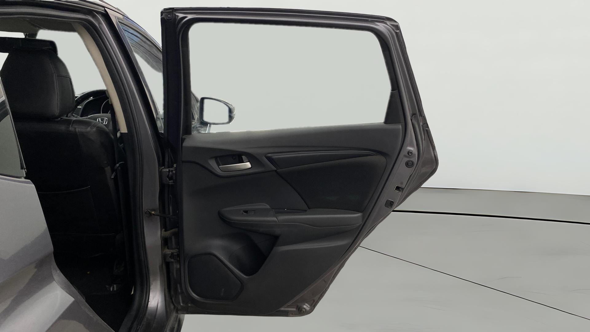 View 2019 Honda WR-V S MT Diesel Edge Edition Image 7 Used 2019 Honda WR-V S MT Diesel Edge Edition Image 7