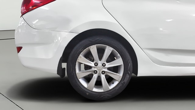 View Hyundai Fluidic Verna Image 24 Used Hyundai Fluidic Verna Image 24