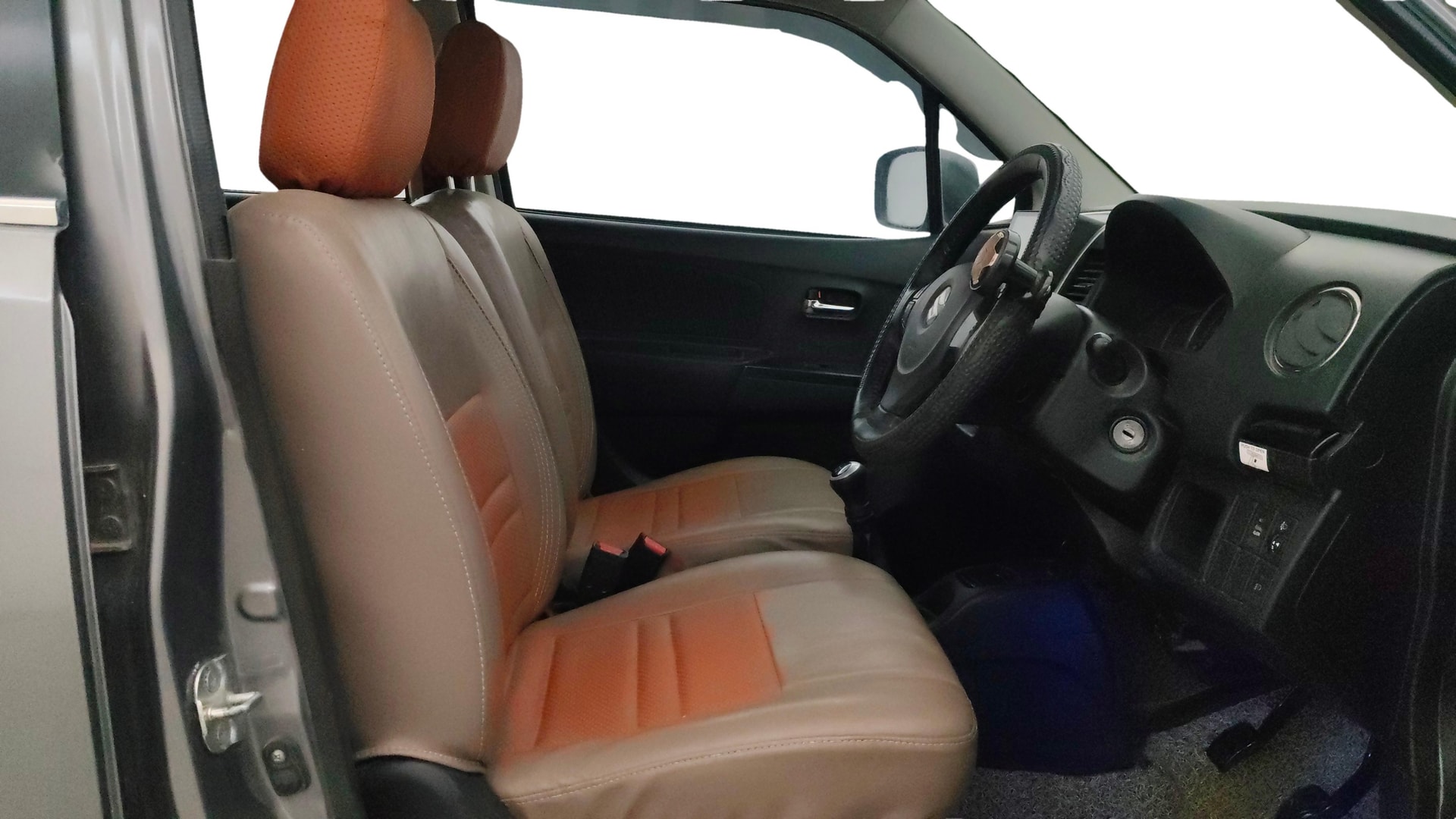 View 2014 Maruti Suzuki Stingray LXI Image 26 Used 2014 Maruti Suzuki Stingray LXI Image 26