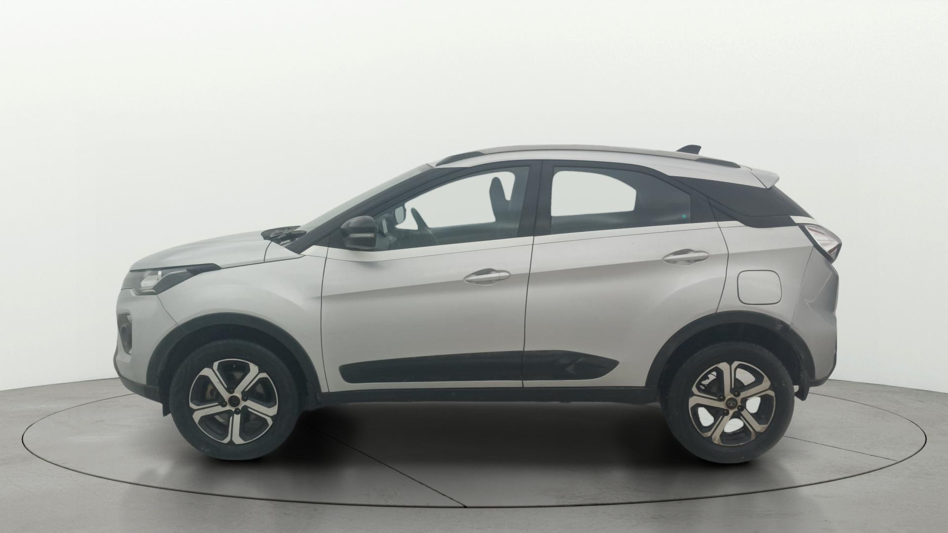 View 2021 Tata Nexon Revotron XE Image 27 Used 2021 Tata Nexon Revotron XE Image 27