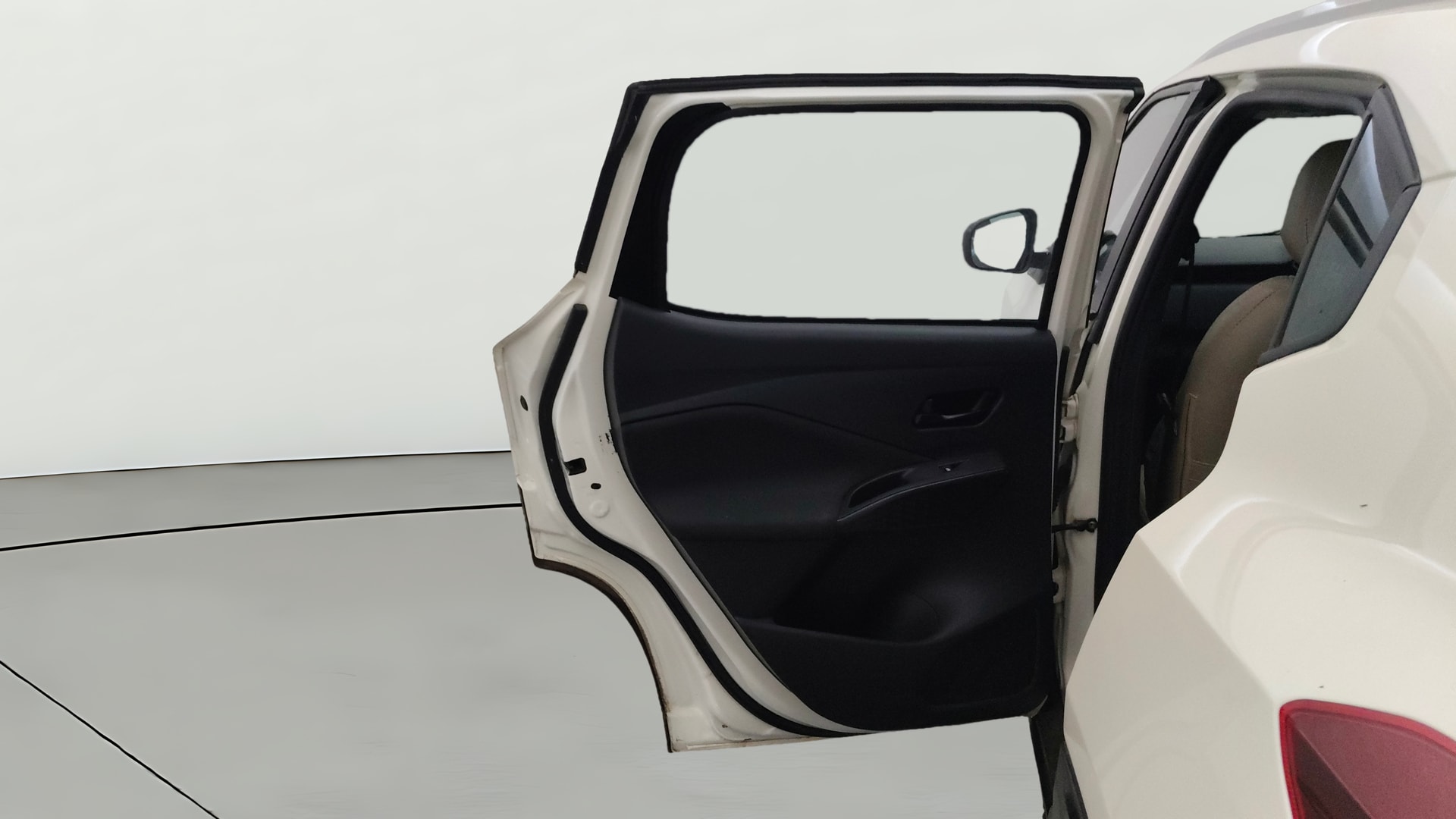 View 2025 Nissan Magnite Visia Plus B4D 1.0 Petrol MT Image 22 Used 2025 Nissan Magnite Visia Plus B4D 1.0 Petrol MT Image 22
