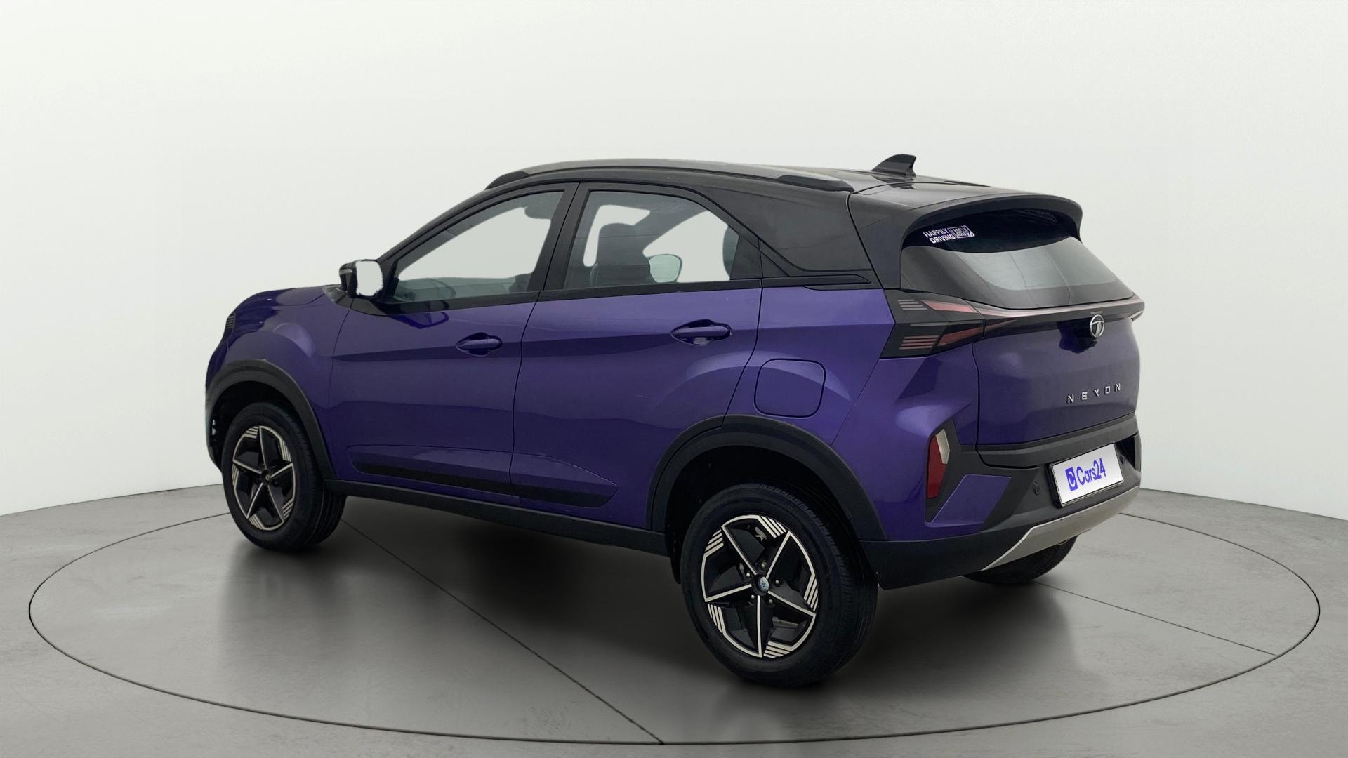 View 2023 Tata Nexon Revotron XE Image 2 Used 2023 Tata Nexon Revotron XE Image 2