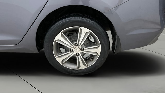 View Hyundai Verna Image 12 Used Hyundai Verna Image 12
