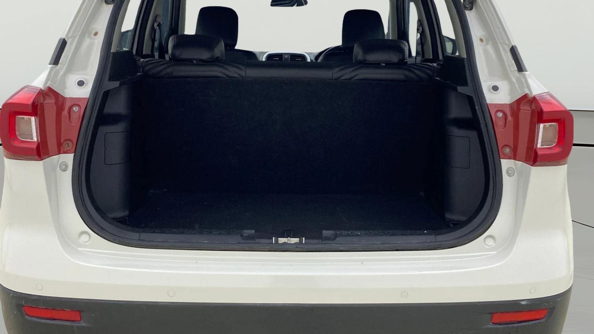 View 2022 Maruti Suzuki 1000 Base Variant Image 37 Used 2022 Maruti Suzuki 1000 Base Variant Image 37