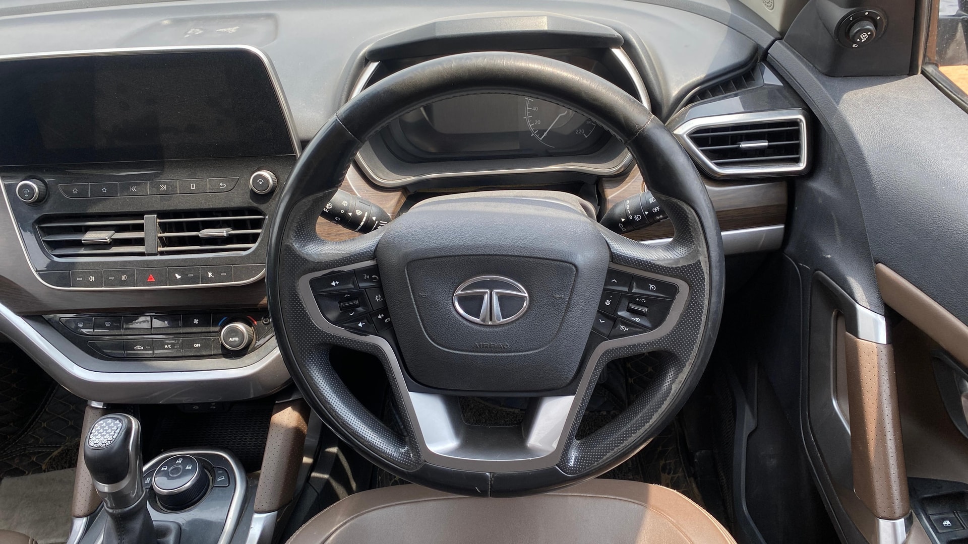 View 2020 Tata Harrier XE Image 13 Used 2020 Tata Harrier XE Image 13