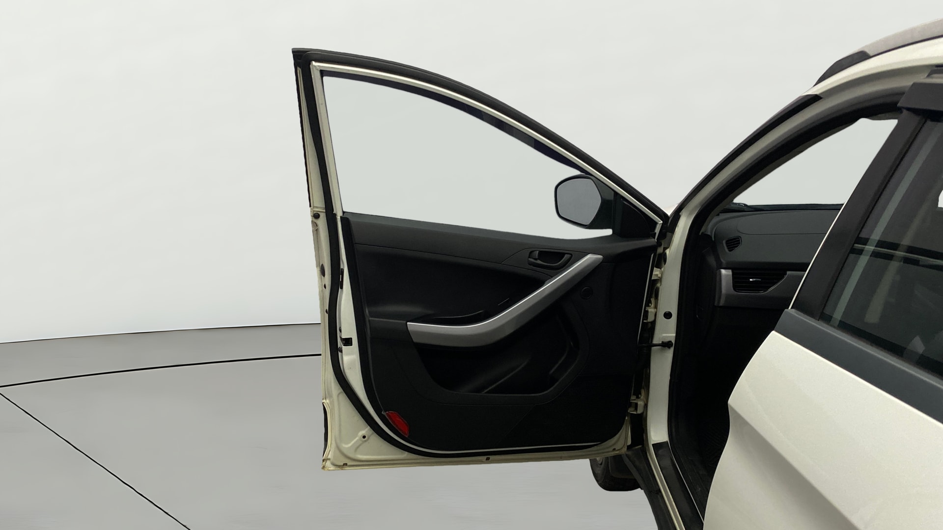 View 2022 Tata Nexon Revotron XE Image 32 Used 2022 Tata Nexon Revotron XE Image 32