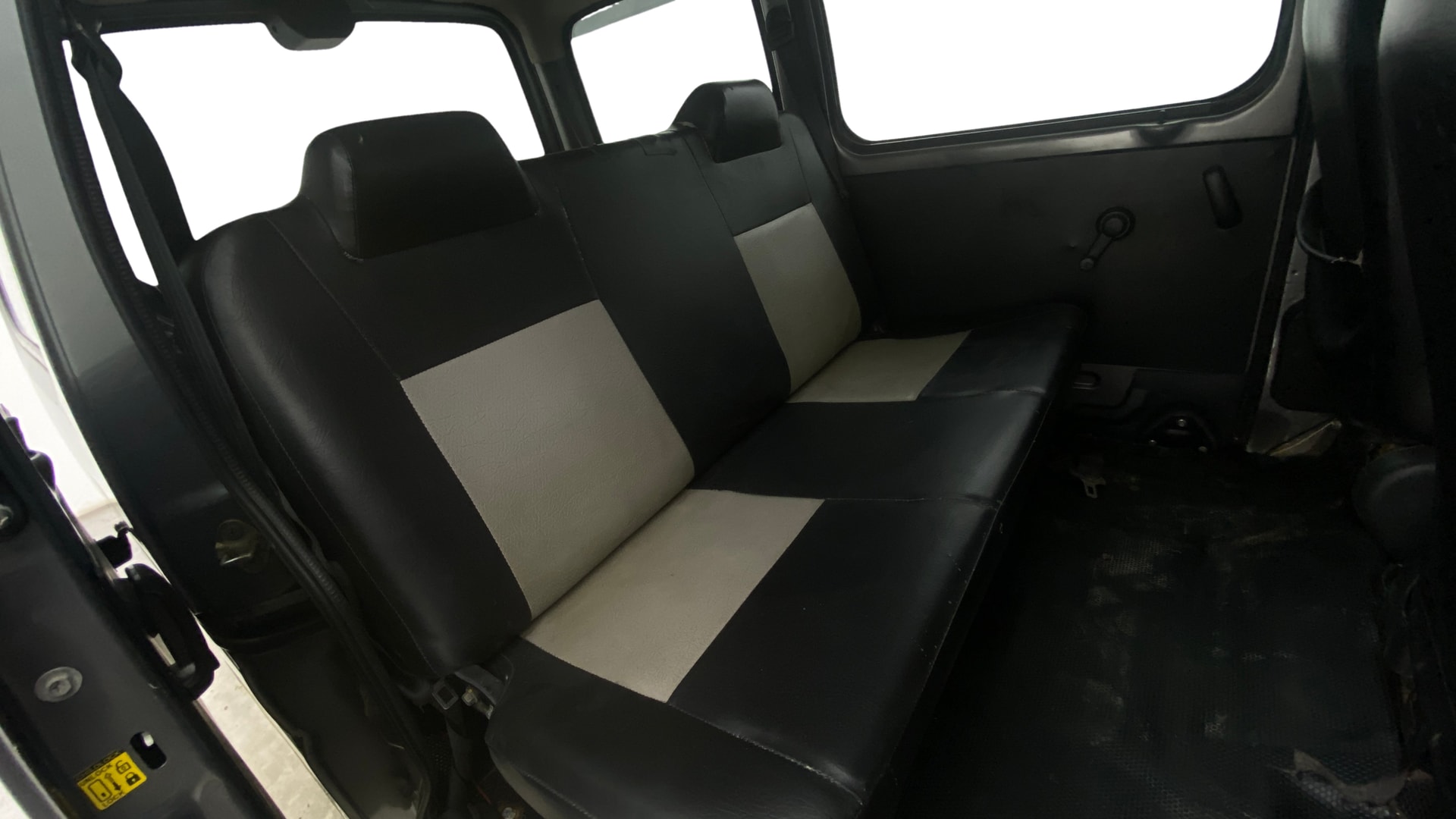 View 2019 Maruti Suzuki 1000 Base Variant Image 30 Used 2019 Maruti Suzuki 1000 Base Variant Image 30